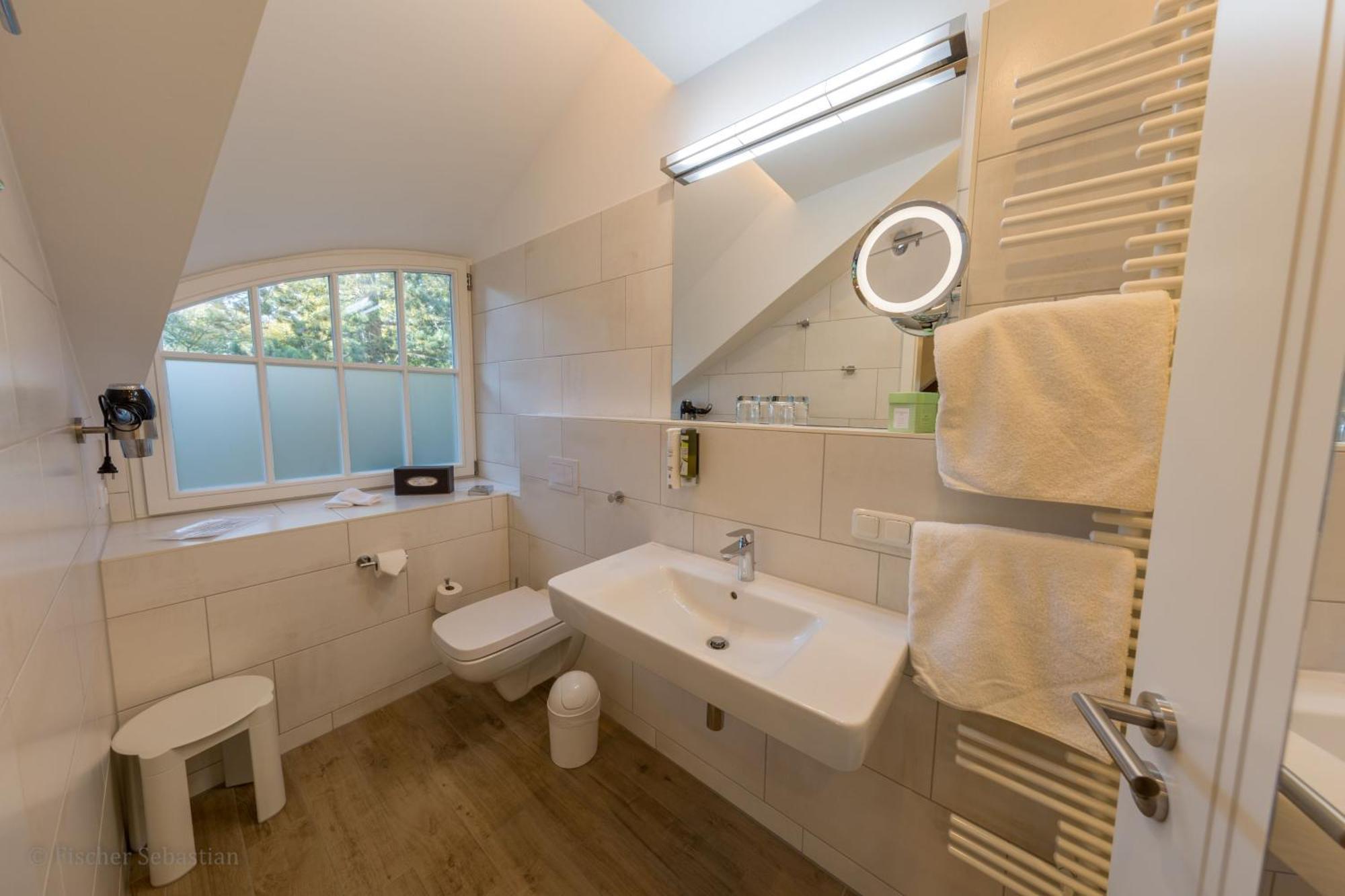 Gaestehaus Bergfalke Ahrenshoop Habitación foto